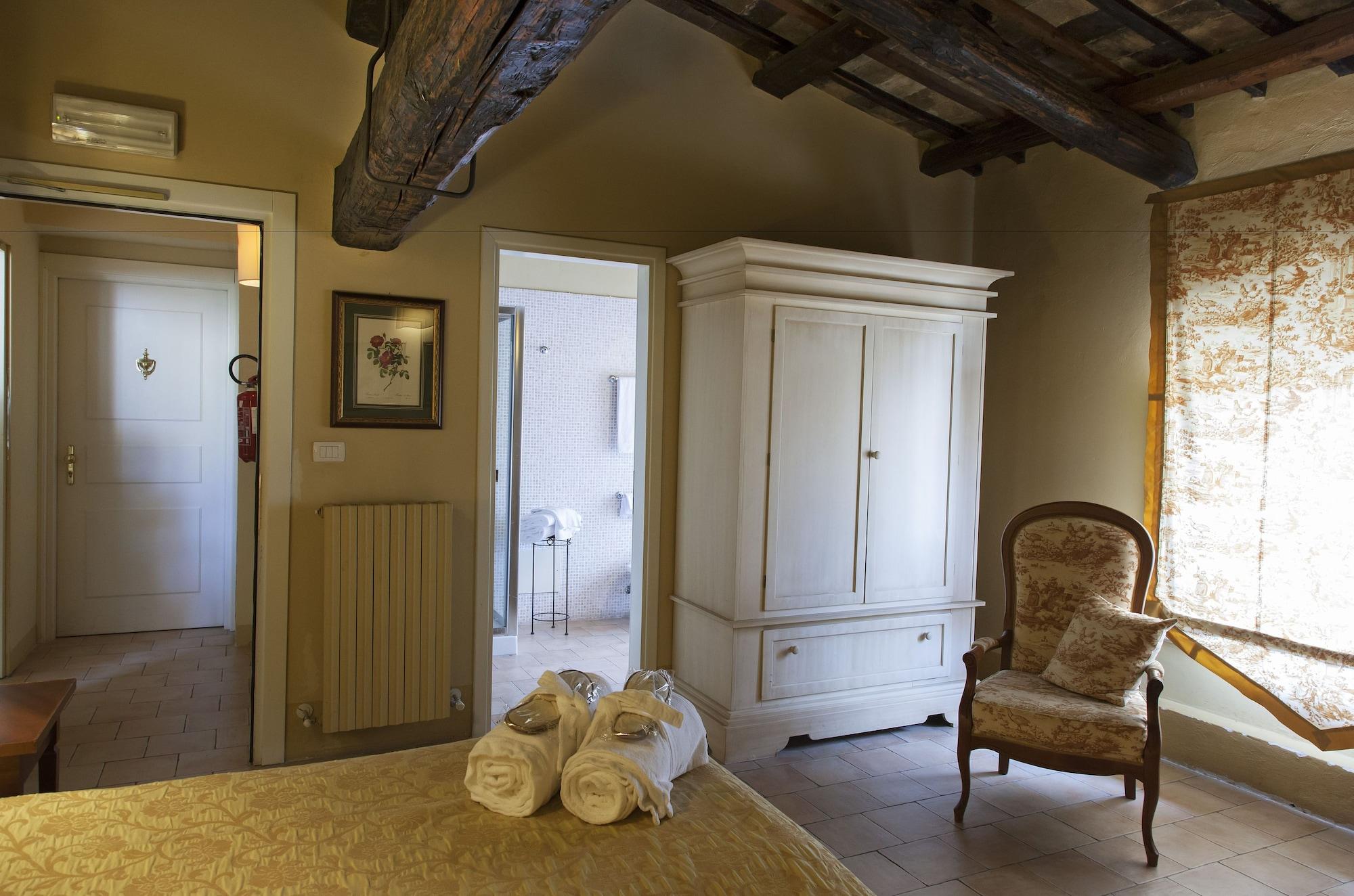 Palazzo Guiderocchi Hotel Ascoli Piceno Bagian luar foto