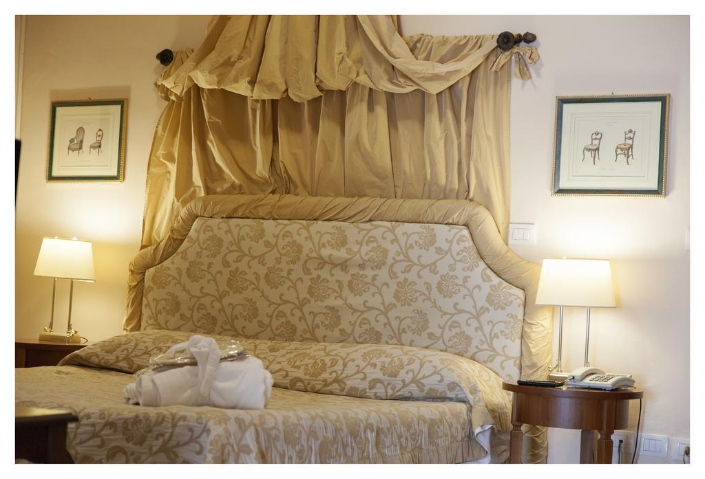 Palazzo Guiderocchi Hotel Ascoli Piceno Bagian luar foto