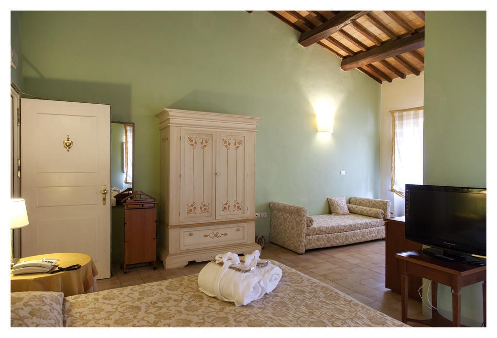 Palazzo Guiderocchi Hotel Ascoli Piceno Bagian luar foto
