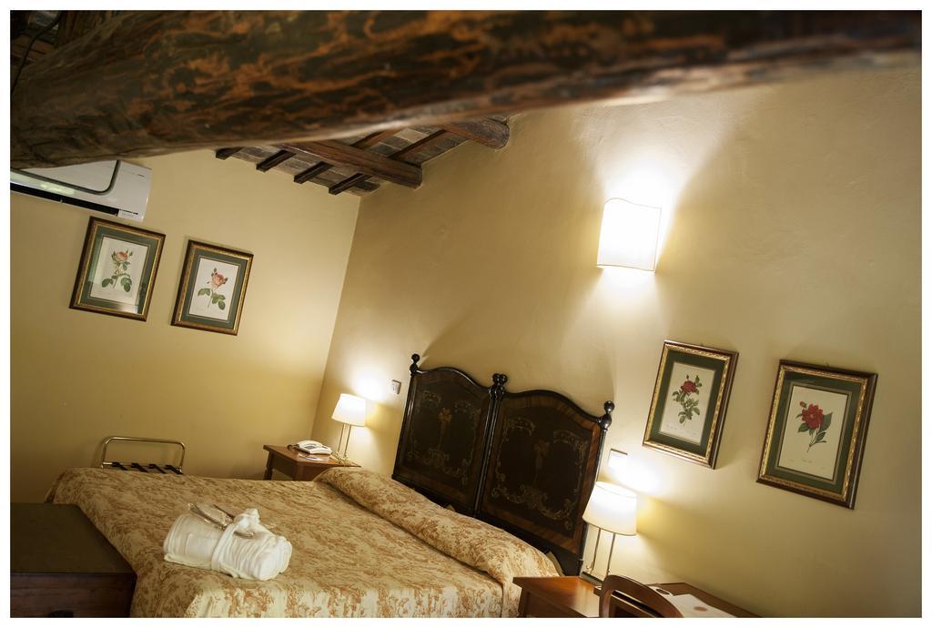 Palazzo Guiderocchi Hotel Ascoli Piceno Bagian luar foto