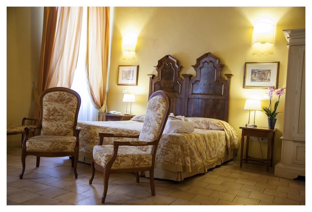 Palazzo Guiderocchi Hotel Ascoli Piceno Bagian luar foto